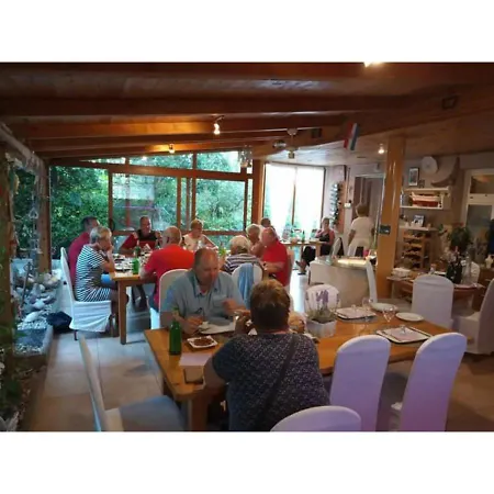 Homestay Pansion Stones Murter