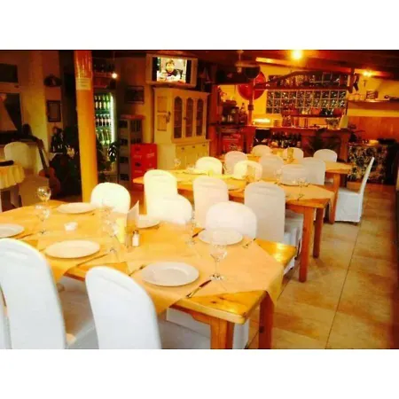 Pansion Stones Homestay Murter