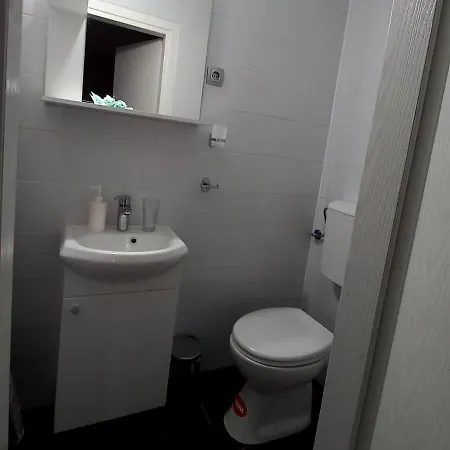 בית אירוח Pansion Stones מורטר