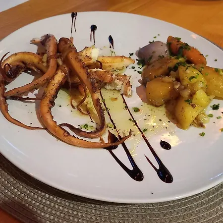 Privatunterkunft Pansion Stones *