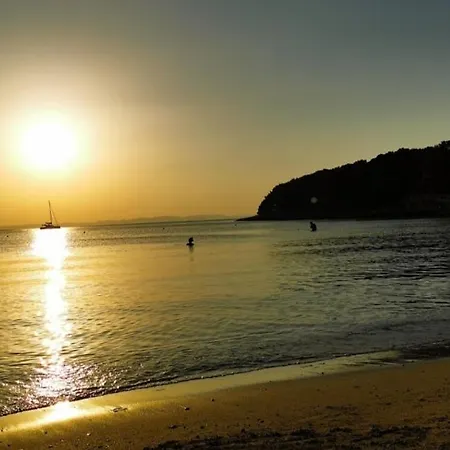 בית אירוח Pansion Stones מורטר