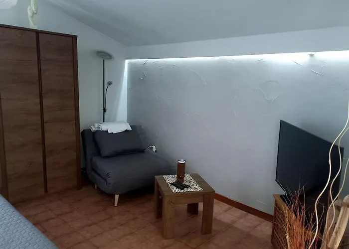 Pansion Stones منزل للإقامة مورتير