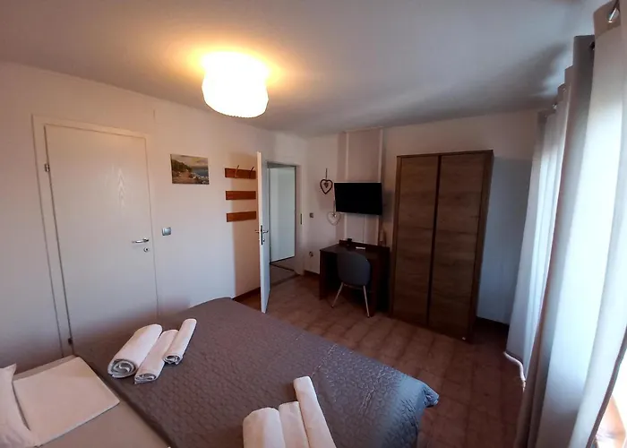 Pansion Stones Homestay Murter